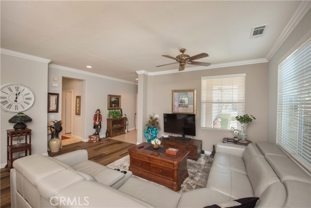 26112 Palm Breeze Lane, Menifee CA: https://media.crmls.org/medias/f2b4745e-a739-4ca9-ad17-6b63d5642f09.jpg