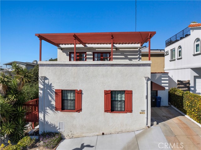207 16th Street, Hermosa Beach CA: https://media.crmls.org/medias/f2b541b2-cc57-43f4-ae9a-6dbe5b6bc53d.jpg