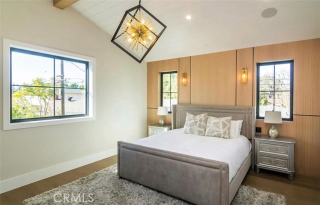 4923 Rhodes Avenue, Valley Village CA: https://media.crmls.org/medias/f2b5ea69-8245-4145-b141-c1494876f77e.jpg