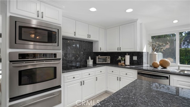 Detail Gallery Image 16 of 55 For 7 Nantucket, Irvine,  CA 92620 - 4 Beds | 2/1 Baths