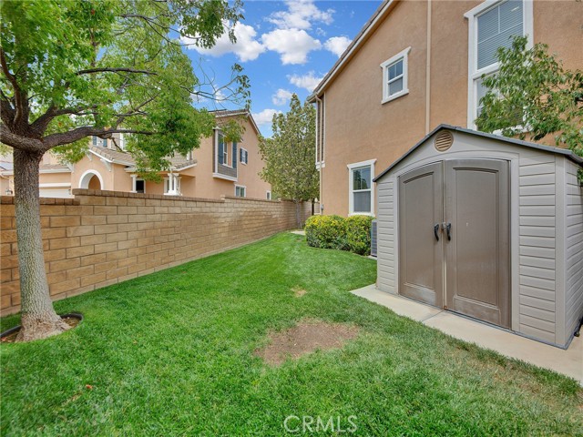 20361 Julia Lane, Saugus CA: https://media.crmls.org/medias/f2b63958-60cc-433b-9e6e-a7ff4ce0d053.jpg