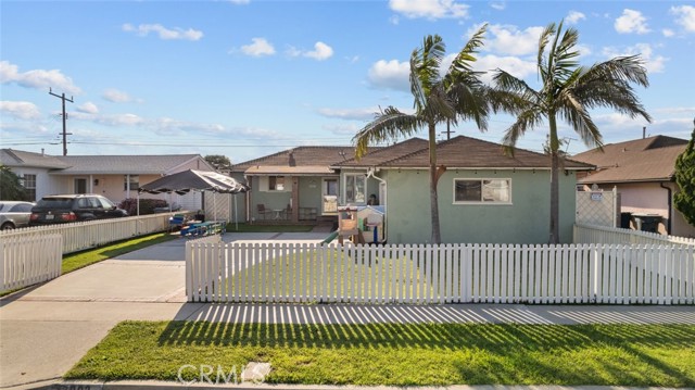 Detail Gallery Image 5 of 44 For 13003 Arcturus Ave, Gardena,  CA 90249 - 4 Beds | 2 Baths