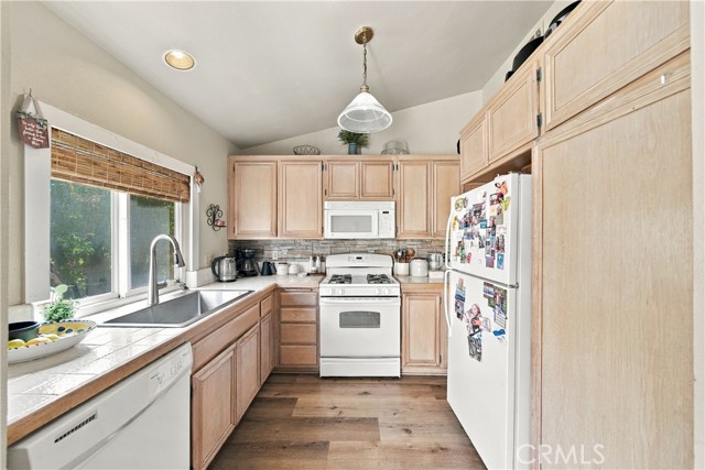 2 Bed Home for Sale in Saugus, California