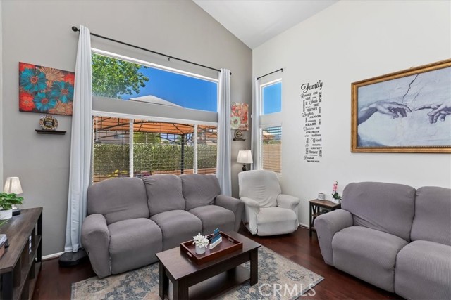 851 Blossomcreek Lane, Corona CA: https://media.crmls.org/medias/f2b7ff5f-800e-4cd0-a143-9d500ebb06ac.jpg