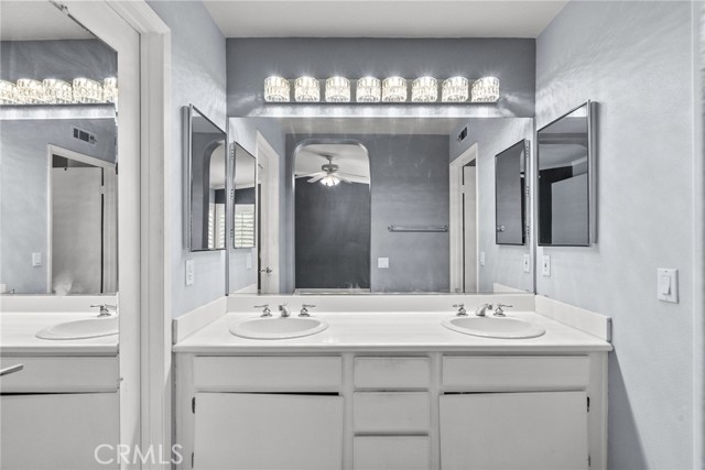 27017 Big Rapids, Valencia CA: https://media.crmls.org/medias/f2b89eca-e907-4e41-91c4-d9444fdab0fc.jpg