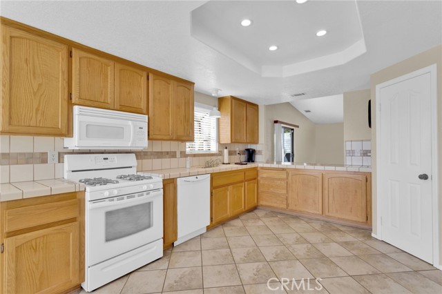 Detail Gallery Image 17 of 46 For 12790 Amberwood, Victorville,  CA 92395 - 3 Beds | 2 Baths