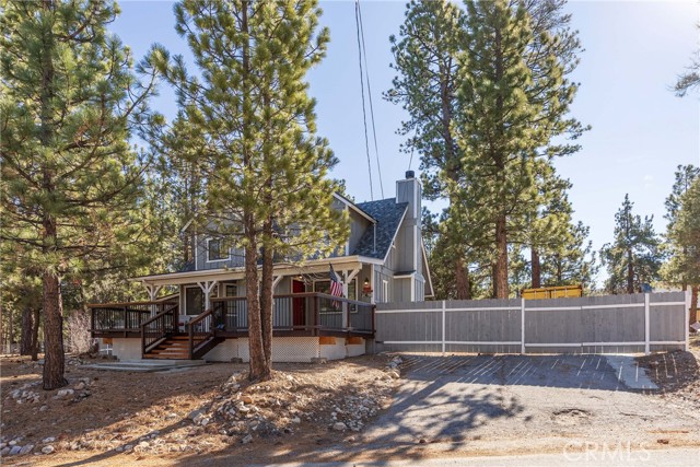 301 Downey Drive, Big Bear City CA: https://media.crmls.org/medias/f2b91260-d322-4595-92bc-4f77128d3cc7.jpg