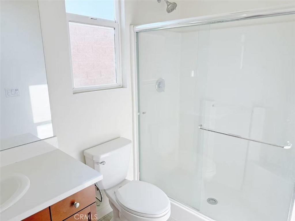 MLS #OC25094836 img 9