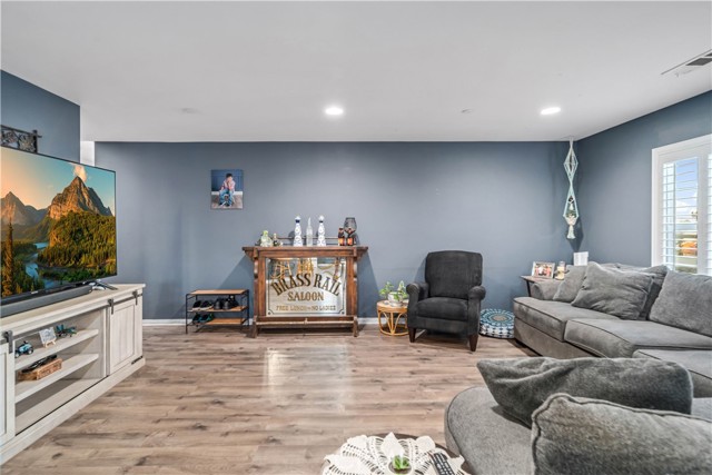 43246 Palm Lane, Lancaster CA: https://media.crmls.org/medias/f2b9b85e-813e-4b38-a7ff-de02c6a4c2a4.jpg