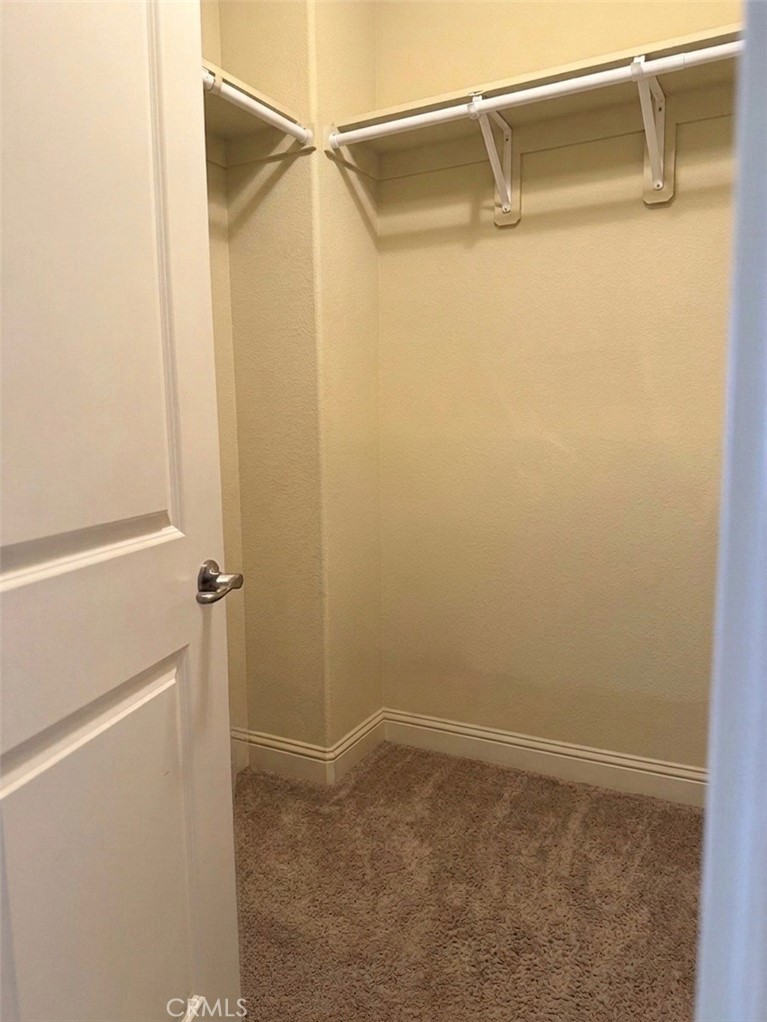 https://media.crmls.org/medias/f2b9f79b-aff5-4eb5-a447-bf6b2c435b49.jpg?preset=X-Large
