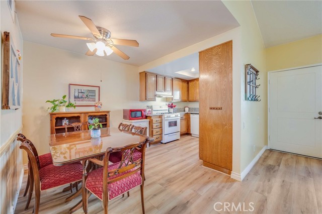 Detail Gallery Image 6 of 28 For 3154 E Palm #53,  Fullerton,  CA 92831 - 2 Beds | 2 Baths