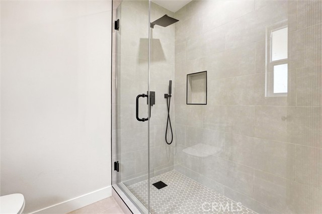 Detail Gallery Image 28 of 49 For 6852 6854 Atoll Avenue, North Hollywood,  CA 91605 - 4 Beds | 4 Baths