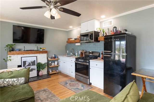 21682 Impala Lane, Huntington Beach CA: https://media.crmls.org/medias/f2bb0768-3dc9-4ea7-a1cd-fda1dd9d2a3a.jpg