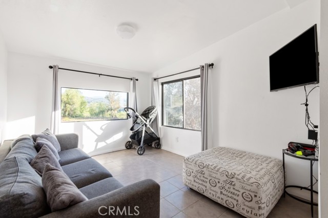 42345 De Portola Road, Temecula CA: https://media.crmls.org/medias/f2bb80eb-67e3-40c2-8887-bae40353aadb.jpg
