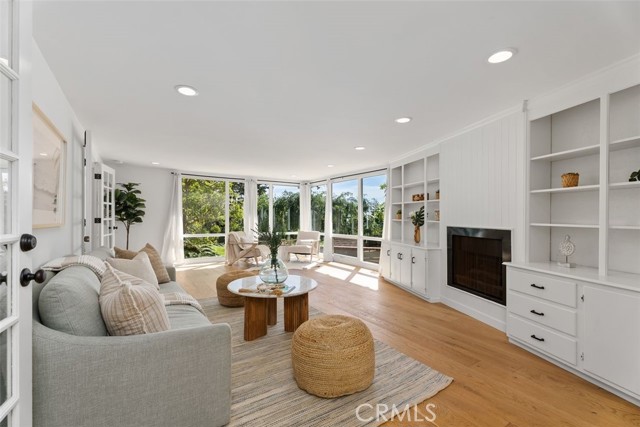 Detail Gallery Image 23 of 40 For 590 Diamond Street, Laguna Beach,  CA 92651 - 5 Beds | 4/1 Baths