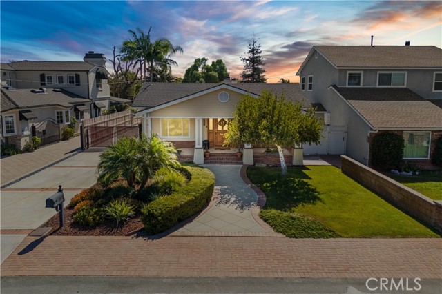 Detail Gallery Image 1 of 10 For 1328 W Fern Dr, Fullerton,  CA 92833 - 3 Beds | 2 Baths