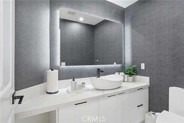 Detail Gallery Image 21 of 56 For 7600 Southby, West Hills,  CA 91304 - 5 Beds | 5 Baths