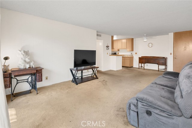 Detail Gallery Image 5 of 53 For 576 N Bellflower Bld #205,  Long Beach,  CA 90814 - 1 Beds | 1 Baths