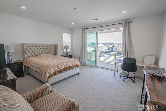 Detail Gallery Image 18 of 35 For 27081 Amber Sky Way, Valencia,  CA 91381 - 3 Beds | 2/1 Baths