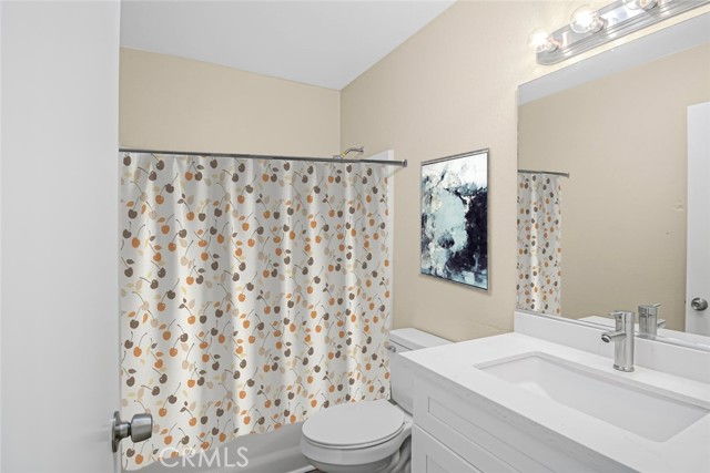 Detail Gallery Image 13 of 17 For 36746 Golden Oak Dr, Palmdale,  CA 93552 - 3 Beds | 2 Baths