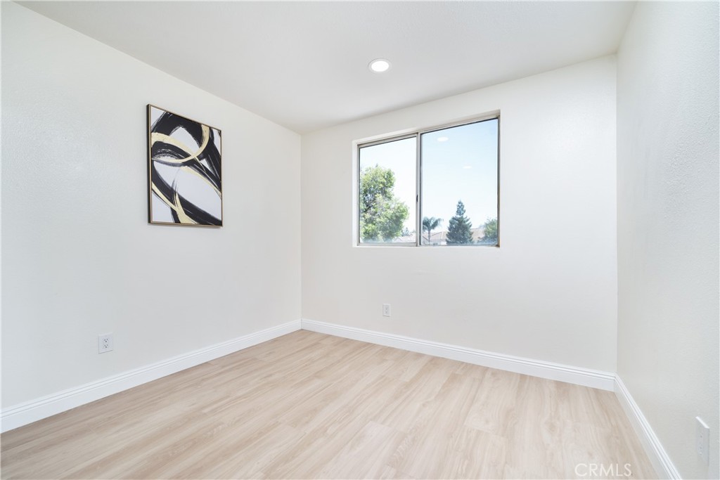 MLS #IV25171082 img 14