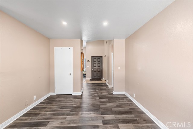 Detail Gallery Image 6 of 26 For 4846 Karling Pl, Palmdale,  CA 93552 - 3 Beds | 2 Baths