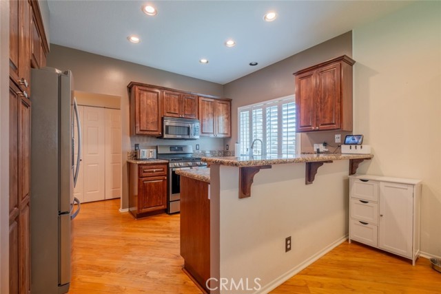 Detail Gallery Image 14 of 30 For 29231 Mammoth Ln, Canyon Country,  CA 91387 - 3 Beds | 3 Baths