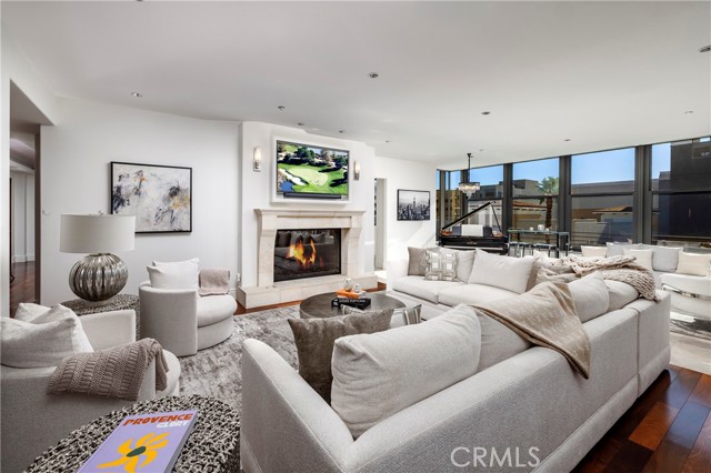 Image 8 of 57 For 345 Colorado Boulevard 404