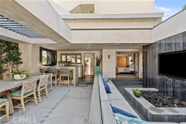 2540 Manhattan Avenue, Hermosa Beach CA: https://media.crmls.org/medias/f2c06e04-e575-4f38-bad4-b37327b39494.jpg