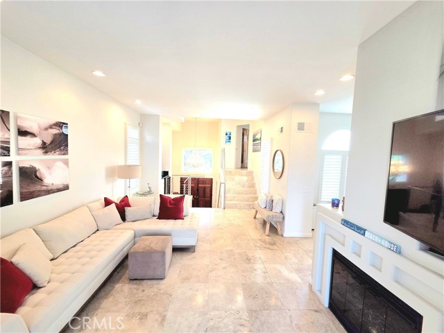 Detail Gallery Image 13 of 32 For 876 Cofair Ct, Solana Beach,  CA 92075 - 3 Beds | 3 Baths