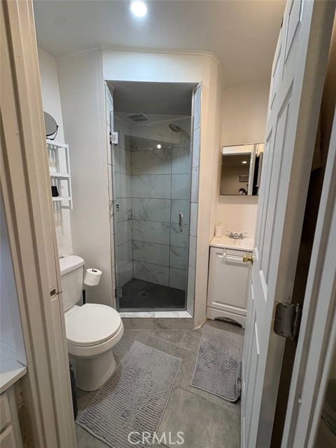 22706 criswell st, West Hills CA: https://media.crmls.org/medias/f2c123f2-8658-4daa-8298-fa40dab24cb2.jpg