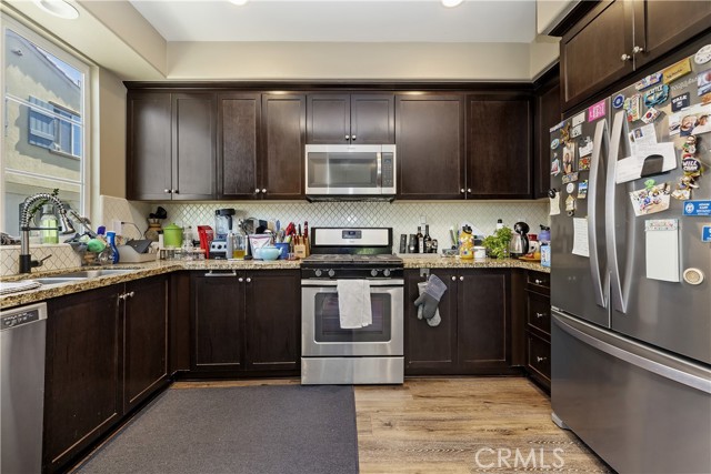 384 Ruby Red Lane, Upland CA: https://media.crmls.org/medias/f2c25b5a-d7da-4a62-80b6-9a4962a5fe98.jpg