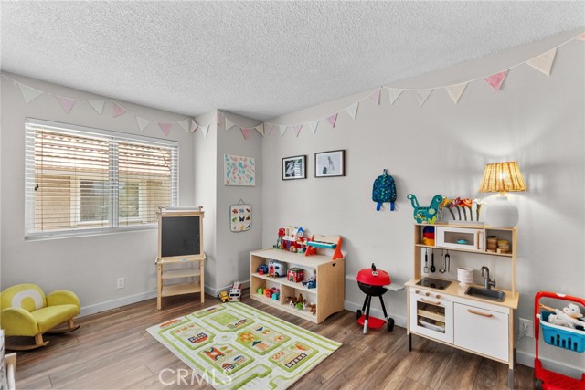 17910 River Circle, Canyon Country CA: https://media.crmls.org/medias/f2c26bc7-dac8-4ade-98c9-ab345fae3dff.jpg