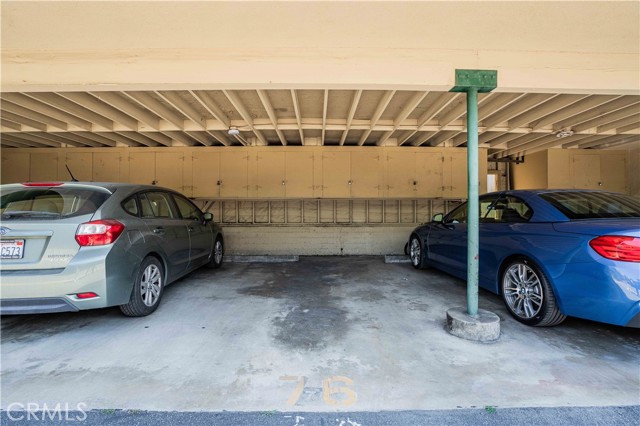 11138 Aqua Vista Street, Studio City CA: https://media.crmls.org/medias/f2c2c193-e11b-4e53-b7ca-279ed863b28a.jpg
