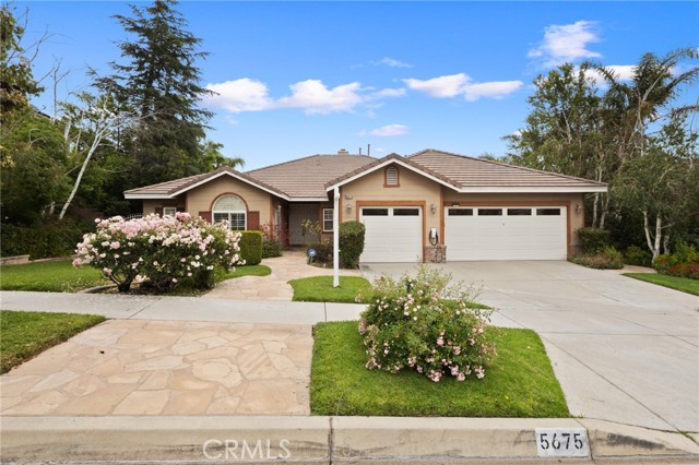 5675 W Overlook Drive, Rancho Cucamonga CA: https://media.crmls.org/medias/f2c33357-edda-44ff-9026-f3a376edff0a.jpg