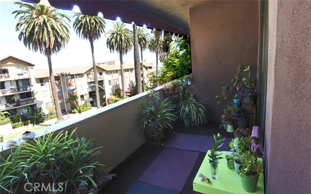 1745 Camino Palmero Street, Los Angeles CA: https://media.crmls.org/medias/f2c3ae40-d915-480d-91a0-1f9677b72b2c.jpg