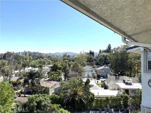 Detail Gallery Image 6 of 27 For 5156 Campo, Woodland Hills,  CA 91364 - 4 Beds | 4 Baths