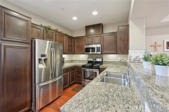 Detail Gallery Image 14 of 33 For 17871 Shady View #1204, Chino Hills,  CA 91709 - 2 Beds | 2/1 Baths