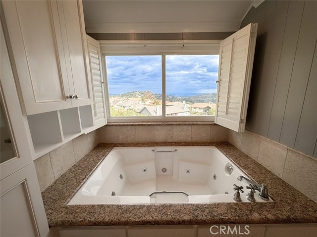 2315 Paseo De Cima, Glendale CA: https://media.crmls.org/medias/f2c4f0d1-1d26-458b-a541-b6cae155e559.jpg