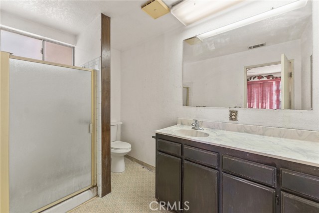 Detail Gallery Image 17 of 51 For 831 W Lugonia, Redlands,  CA 92374 - 4 Beds | 3 Baths