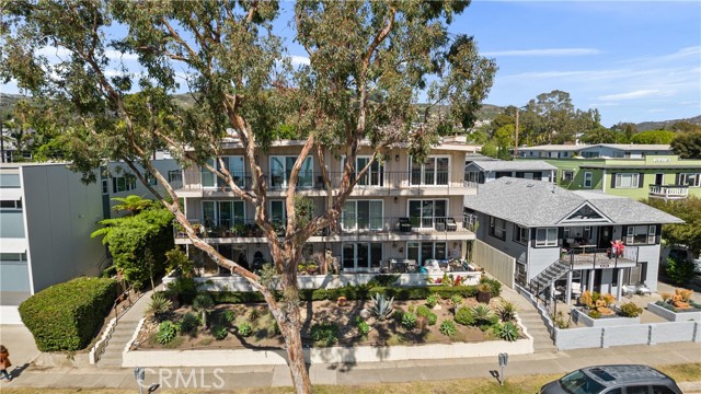 Detail Gallery Image 3 of 36 For 280 Cliff Dr #1,  Laguna Beach,  CA 92651 - 2 Beds | 2 Baths