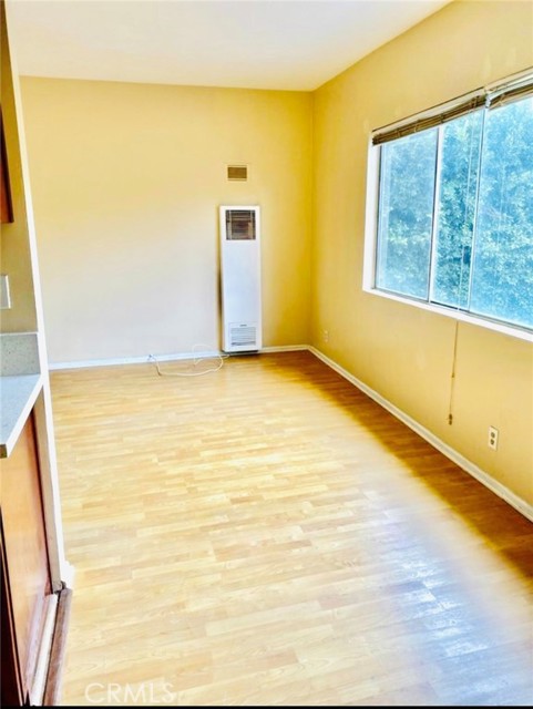 Detail Gallery Image 7 of 11 For 3232 Estara #4,  Los Angeles,  CA 90065 - 1 Beds | 1 Baths