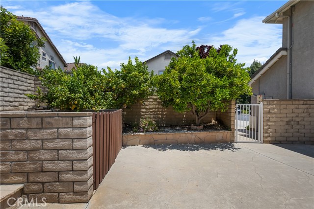 2517 Renata Court, Thousand Oaks CA: https://media.crmls.org/medias/f2c5d6d6-4a93-44b5-9718-a03377ad0351.jpg