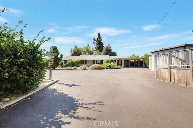 152 E Gridley Road, Gridley CA: https://media.crmls.org/medias/f2c6a73b-5a0d-4f35-b529-42e2df5c7830.jpg