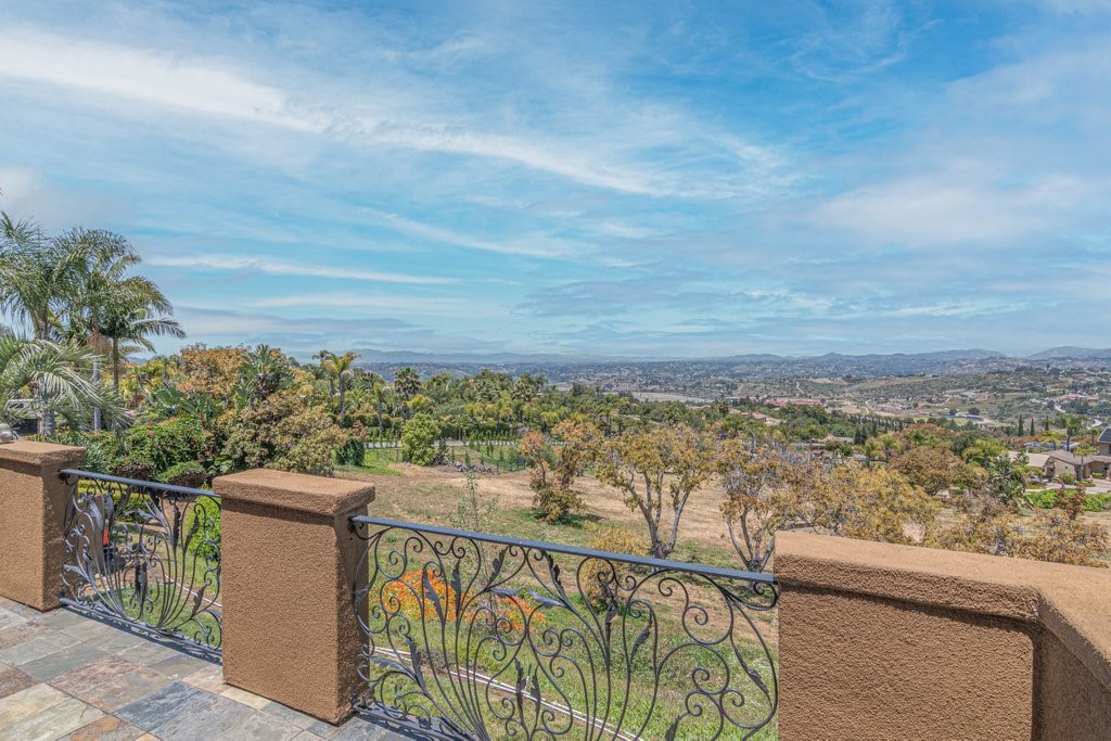 Detail Gallery Image 60 of 69 For 30861 Villa Toscana, Bonsall,  CA 92003 - 5 Beds | 4/1 Baths