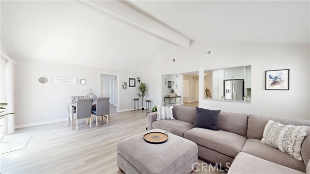 8007 New Salem Street, San Diego CA: https://media.crmls.org/medias/f2c7fff7-3bca-4117-9034-b593ebad5009.jpg