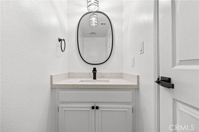 Detail Gallery Image 8 of 49 For 1630 S Bentley Ave #103,  Los Angeles,  CA 90025 - 2 Beds | 2/1 Baths