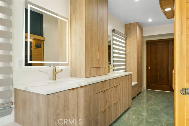 Detail Gallery Image 42 of 70 For 2065 E Altadena, Altadena,  CA 91001 - 7 Beds | 9 Baths