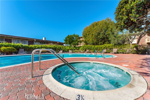 6542 Ocean Crest Drive, Rancho Palos Verdes, California 90275, 2 Bedrooms Bedrooms, ,2 BathroomsBathrooms,Residential,Sold,Ocean Crest,SB17001754