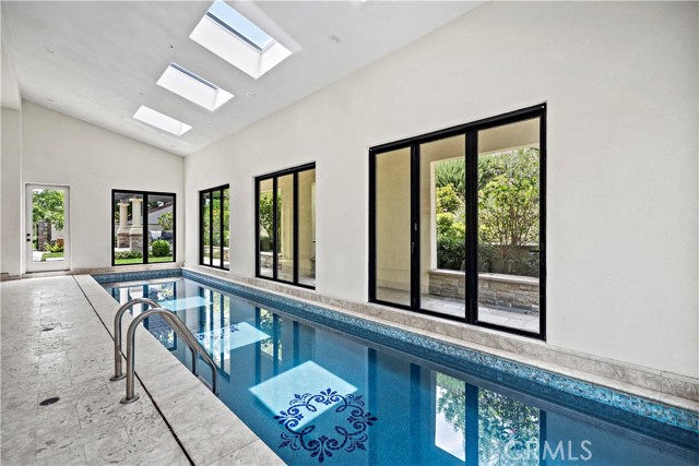 2535 Bronzewood Drive, Tustin CA: https://media.crmls.org/medias/f2c8d468-d6f2-4923-be81-c77c1a4e4da4.jpg